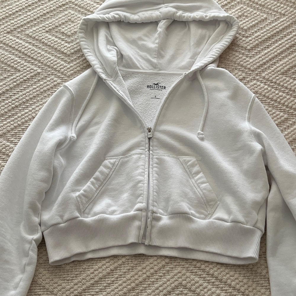 hollister cropped white zip-up